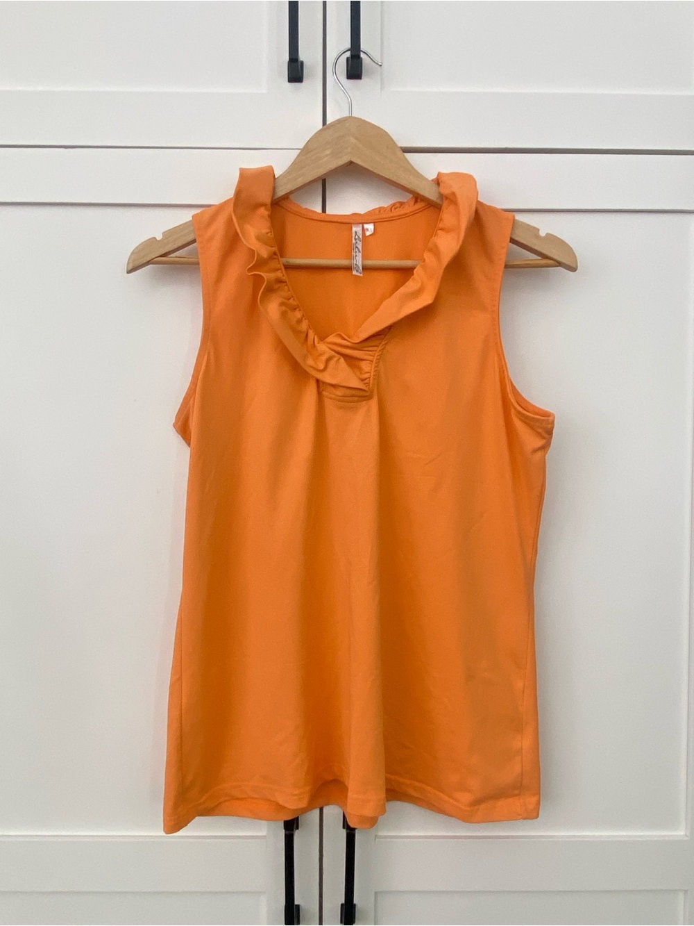Lulu-B Orange Sleeveless Ruffle Neck Performance Tank Sporty Travel Size Medium
